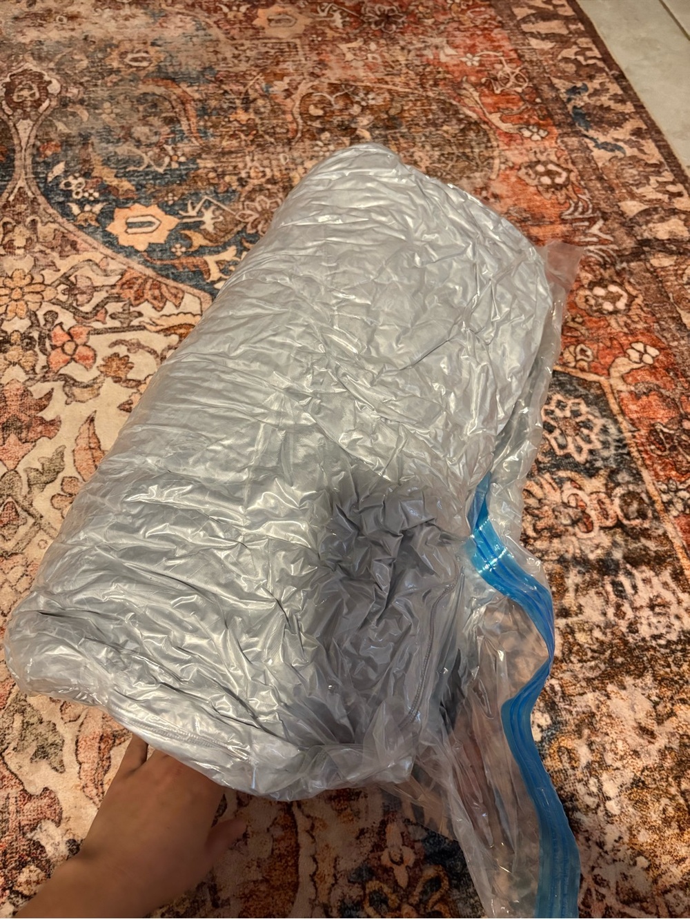 NEW MOMCOZY PREGNANCY PILLOW GRAY